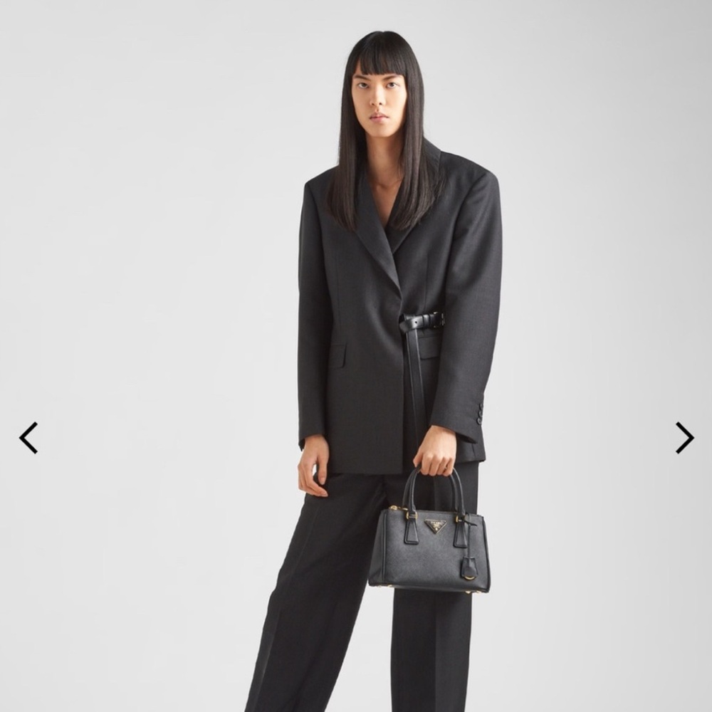 Prada Galleria Small – Black Saffiano Leather, Gold Hardware